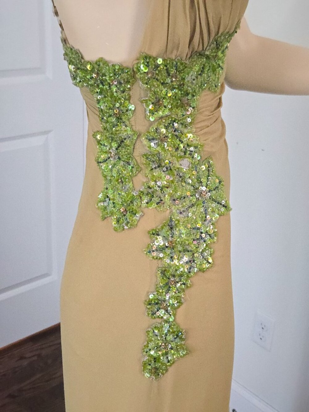 Y2K Vintage Mandalay Evening Gown Green Silk Beaded Sequin Plunging Low Cut 4 - Picture 5 of 14